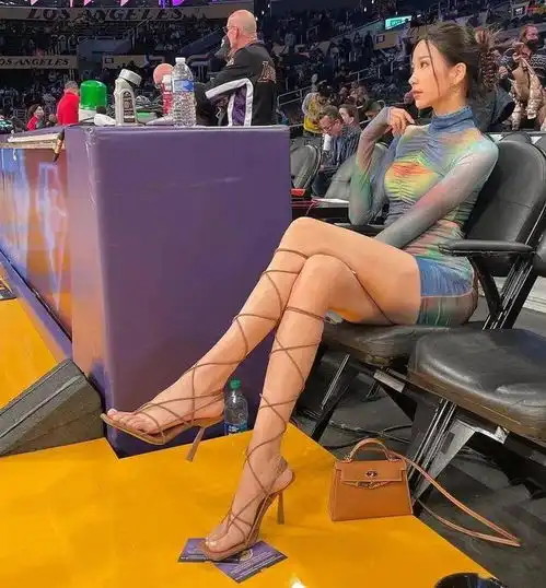 这一周,太疯狂了降薪3400万小卡,你忍心吗
