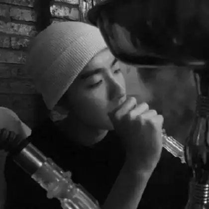 清晰男生头像黑白酷帅,我的微笑不想给任何人
