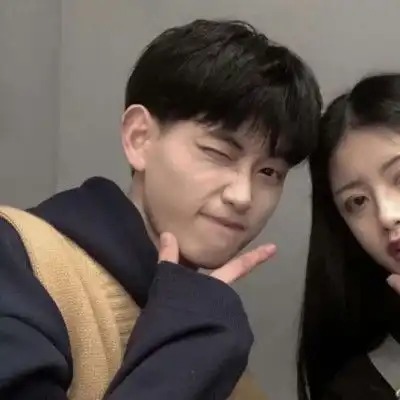 女生发我想你了,别只会回我也想你,情场大佬都这样回复
