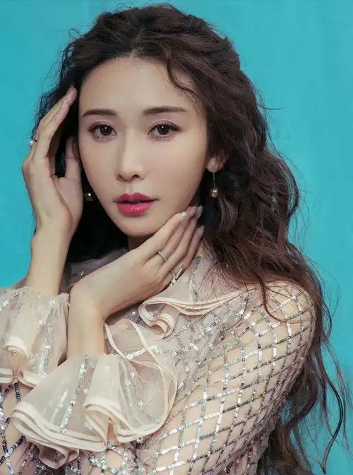 林志玲,风情万种
