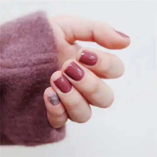 简单日常美甲图片最好看的配色
