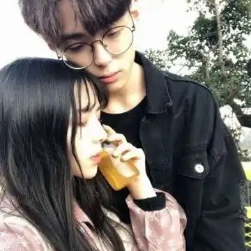 00后超火情侣头像
