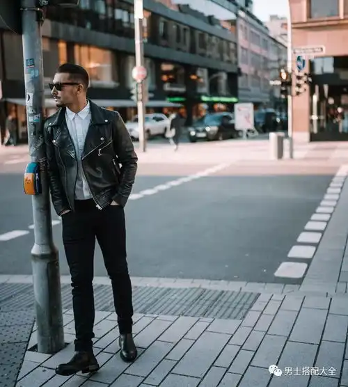 一条黑裤搞定各种造型
