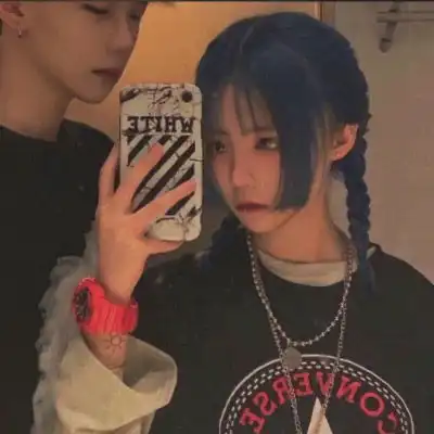 情侣头像高冷霸气双人一人一半我的爱人王中王
