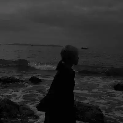 女生头像高清黑白女头像
