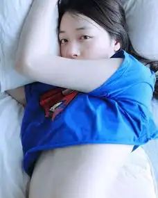 小疯子崔雪莉一个可爱而迷人的韩国女司机
