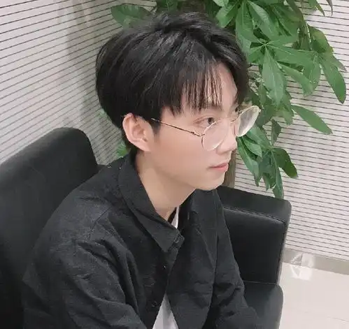 孤影韩信独特出装让人看不懂,完虐国服李白,曾风靡王者峡谷
