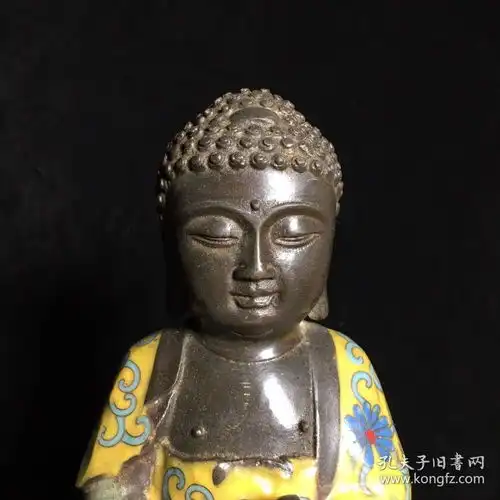 收藏纯铜景泰蓝佛一尊,高21厘米,宽11厘米,重1450克
