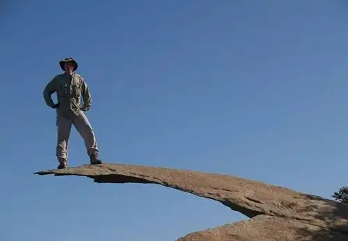 40岁男人如果想在事业上有所成就,这9本奇书通宵熬夜也要看完
