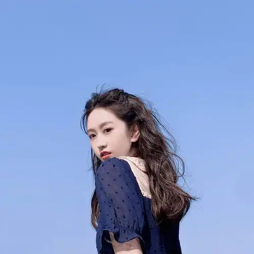 文艺到爆炸的女生头像
