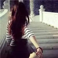 求八张这样的图片,,就是背影牵手,高清的谢谢
