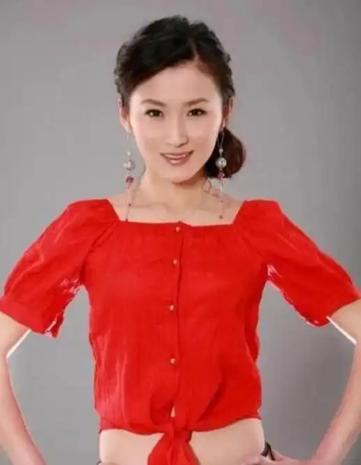 九位难忘的姨太太专业户有的风情万种,有的俗气难耐
