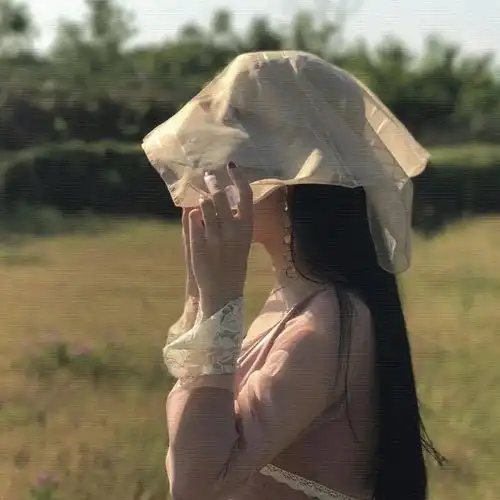 头像这世间欠你的一切温柔我来还
