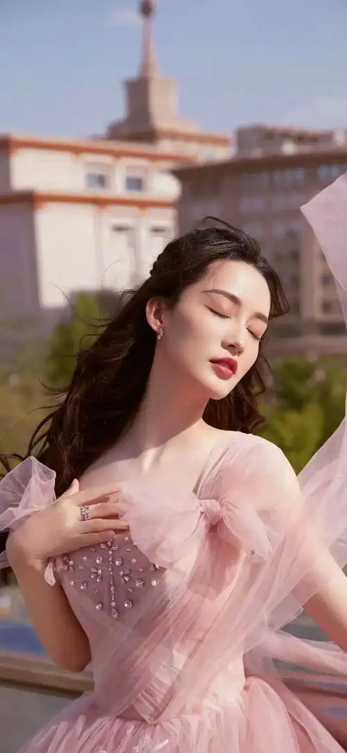 李沁好奶好水好甜腿好长
