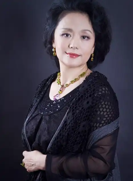 第一寡妇廖学秋4岁父母双亡,丈夫背叛后今66岁至今单身
