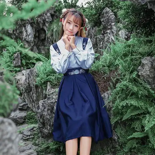 现中国美女们都穿改良汉服,简直美若天仙
