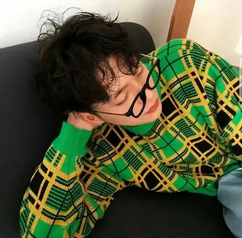 头像阳光很好风也正好
