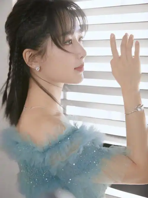 民国闺女杨紫
